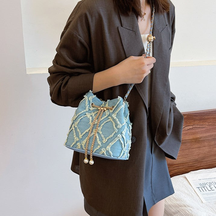Women's Quilted Denim Bucket Bag - Trendy Large Capacity Chain Strap Shoulder/Crossbody Bag