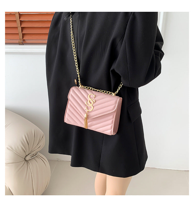 Women's Lattice Chain Satchel - Artisan-Quilted Crossbody with Signature Hardware