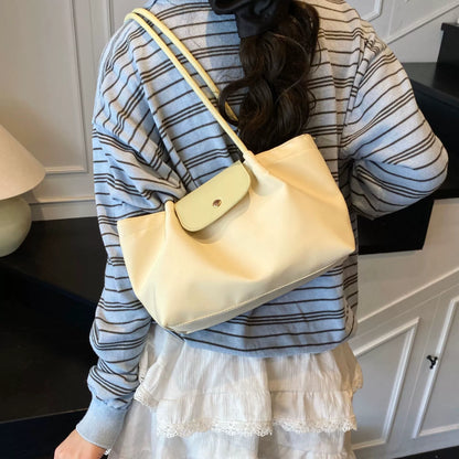 Longchamp Elegant Shoulder Bag