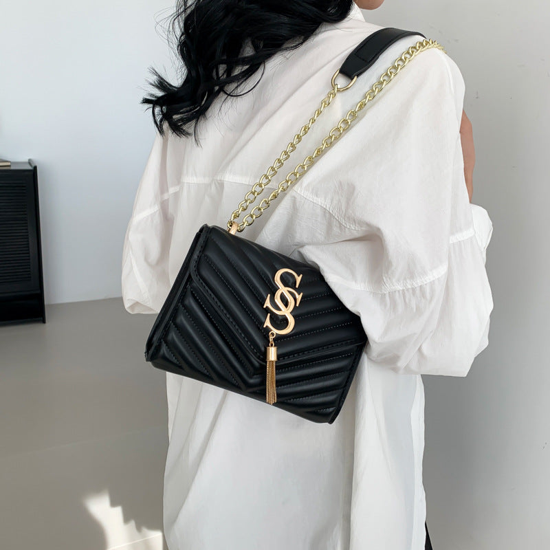 Women's Lattice Chain Satchel - Artisan-Quilted Crossbody with Signature Hardware