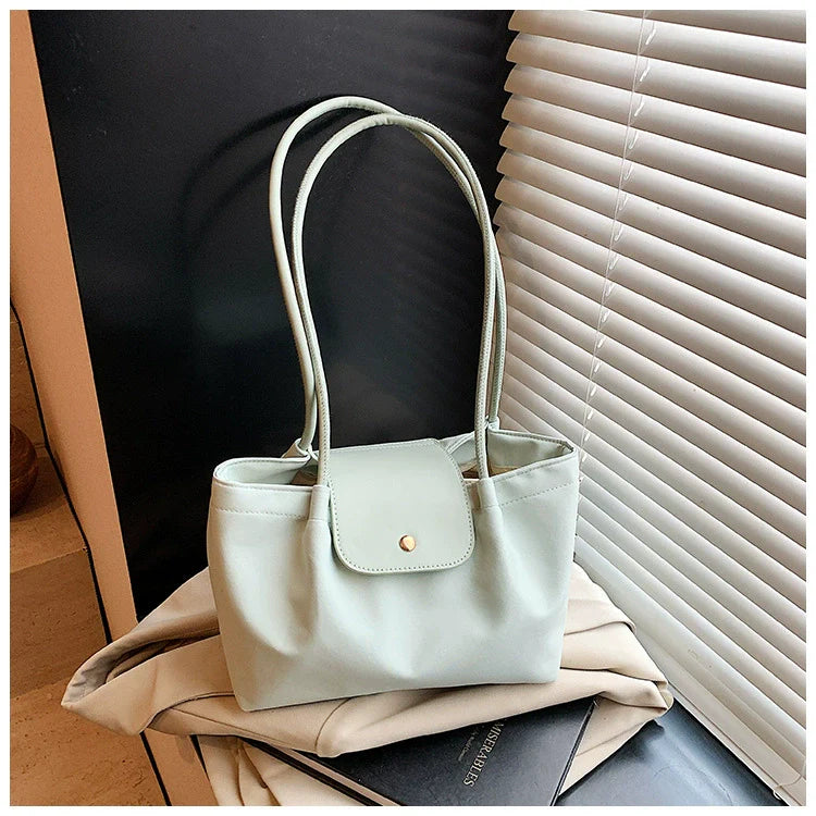 Longchamp Elegant Shoulder Bag