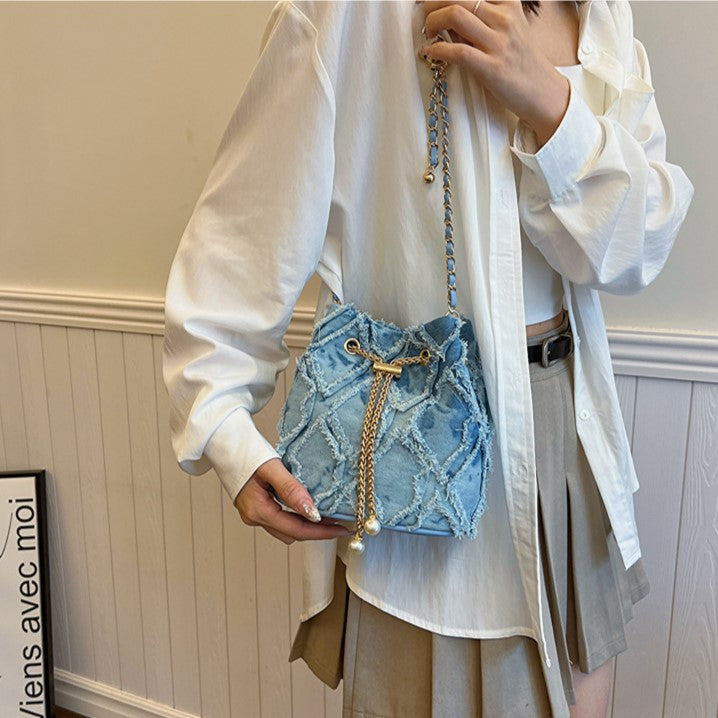 Women's Quilted Denim Bucket Bag - Trendy Large Capacity Chain Strap Shoulder/Crossbody Bag